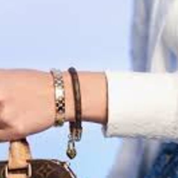 ✨💎Authentic Louis Vuitton Monogram Bracelet LV Tribute. - Picture 1 of 7